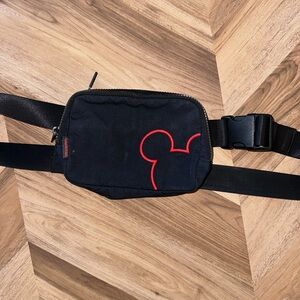 lululemon athletica Black Crossbody Bag with Red Outline